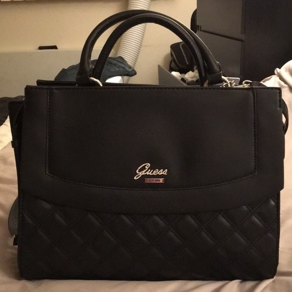 black guess purse